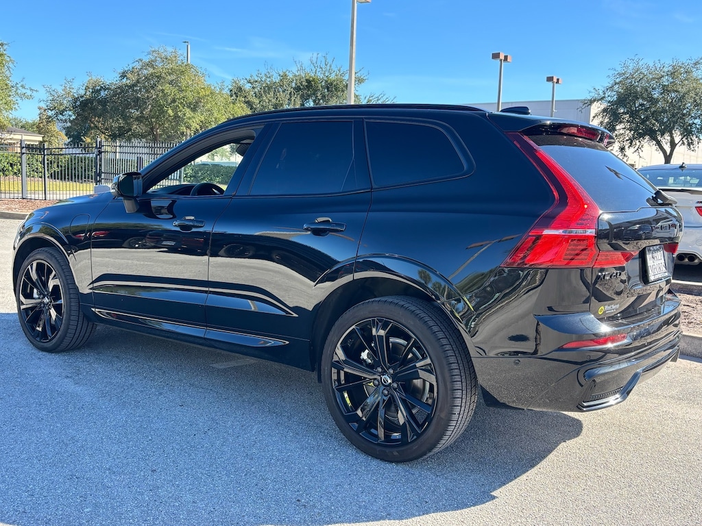 Certified 2024 Volvo XC60 plug-in hybrid T8 Ultimate Black Edition SUV