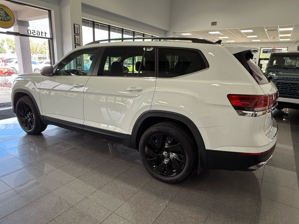 Certified 2024 Volkswagen Atlas 2.0T SE W/Technology SUV