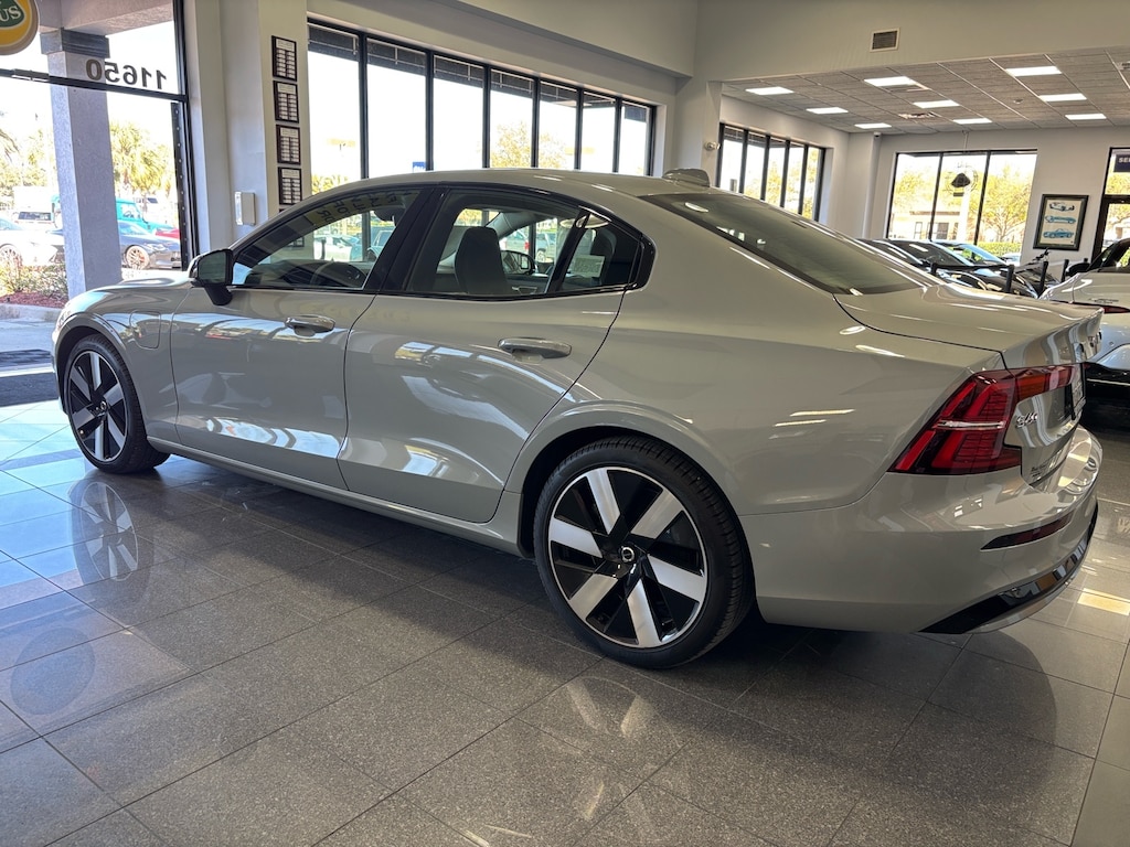 Certified 2024 Volvo S60 Recharge Plug-IN Hybrid Core Dark Theme - NEW $55,345.00