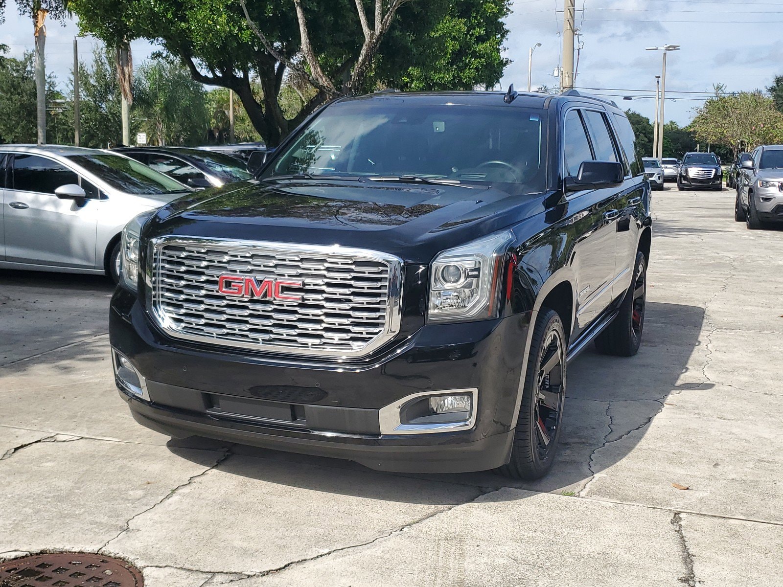 Used 2020 GMC Yukon Denali with VIN 1GKS1CKJ0LR300803 for sale in Coconut Creek, FL