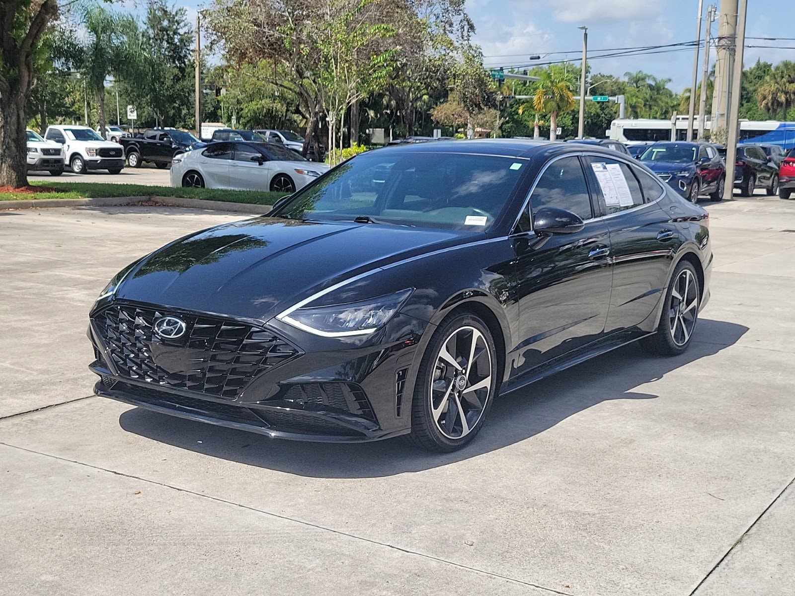 Used 2022 Hyundai Sonata SEL Plus with VIN 5NPEJ4J26NH139568 for sale in Coconut Creek, FL