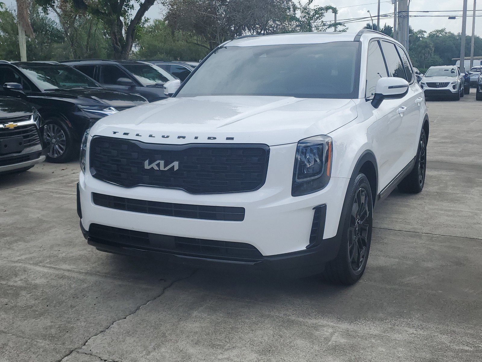 Used 2022 Kia Telluride EX with VIN 5XYP3DHC1NG279262 for sale in Coconut Creek, FL