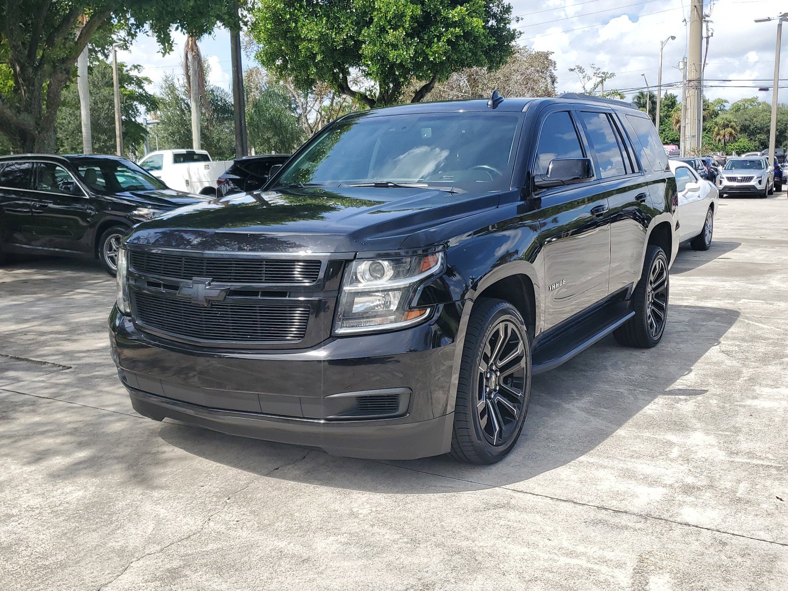 Used 2018 Chevrolet Tahoe LT with VIN 1GNSCBKCXJR314892 for sale in Coconut Creek, FL