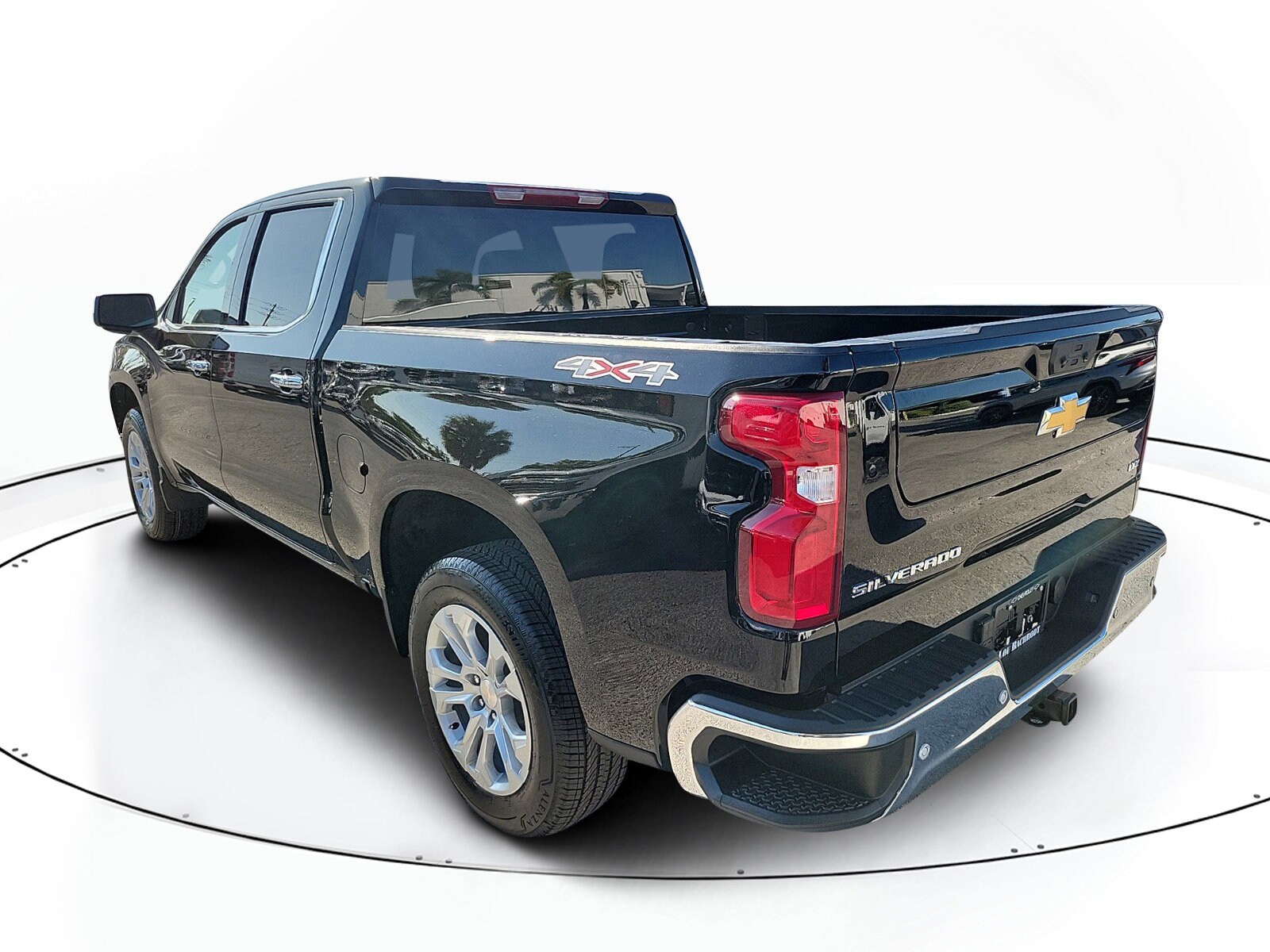 Chevrolet Silverado 1500 LTZ photo 4