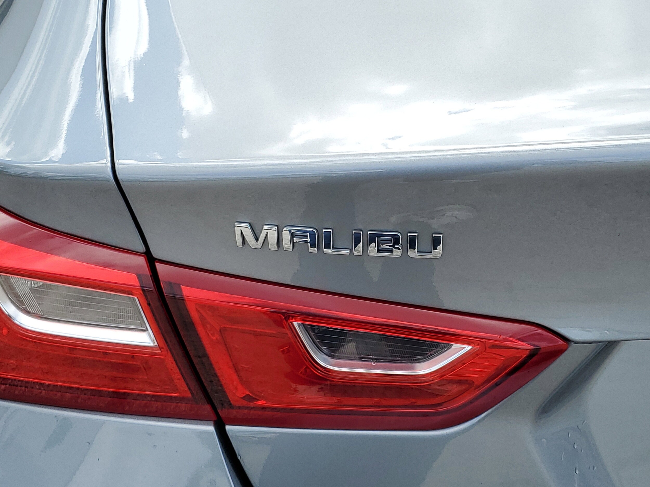 2023 Chevrolet Malibu 1LT photo 4