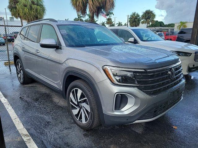 Used 2024 Volkswagen Atlas SE w/Tech with VIN 1V2HR2CA3RC557004 for sale in Pompano Beach, FL