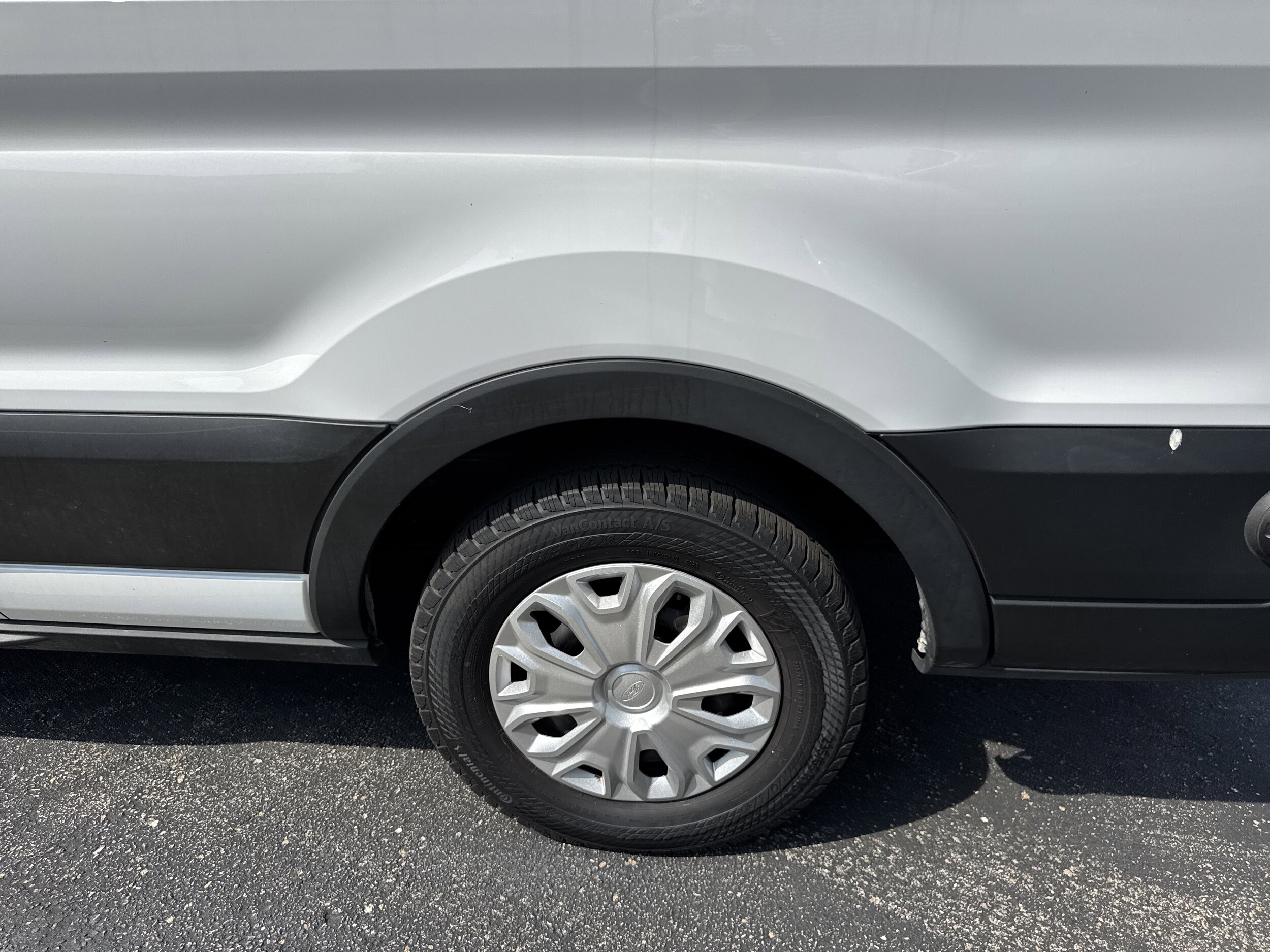 2024 Ford Transit photo 3