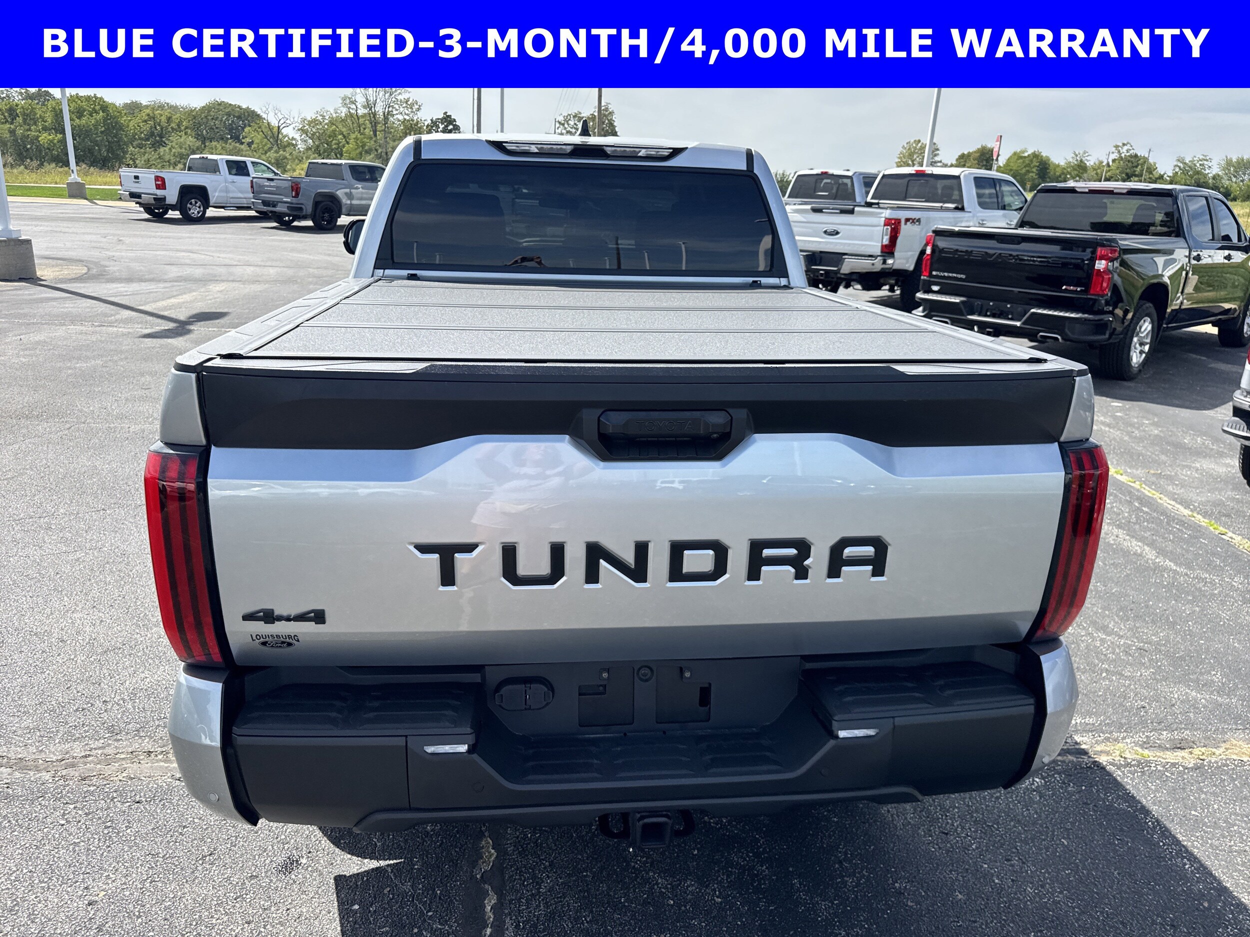 2022 Toyota Tundra CrewMax SR5 photo 4