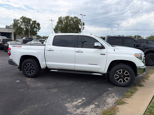 Used 2018 Toyota Tundra Limited with VIN 5TFHW5F1XJX723488 for sale in Kansas City