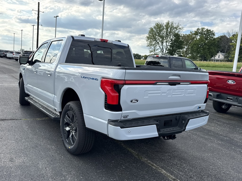 New 2025 Ford F-150 Lightning Supercrew Lariat Lightning Ext Range Battery 4x4 Truck