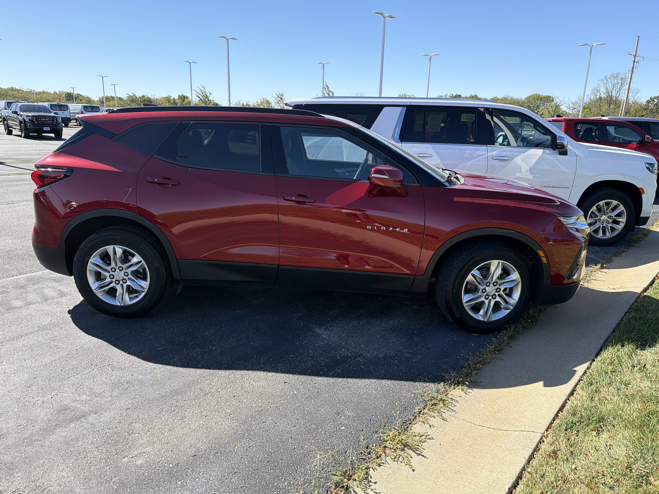 Used 2019 Chevrolet Blazer 3LT with VIN 3GNKBHRS2KS690522 for sale in Kansas City