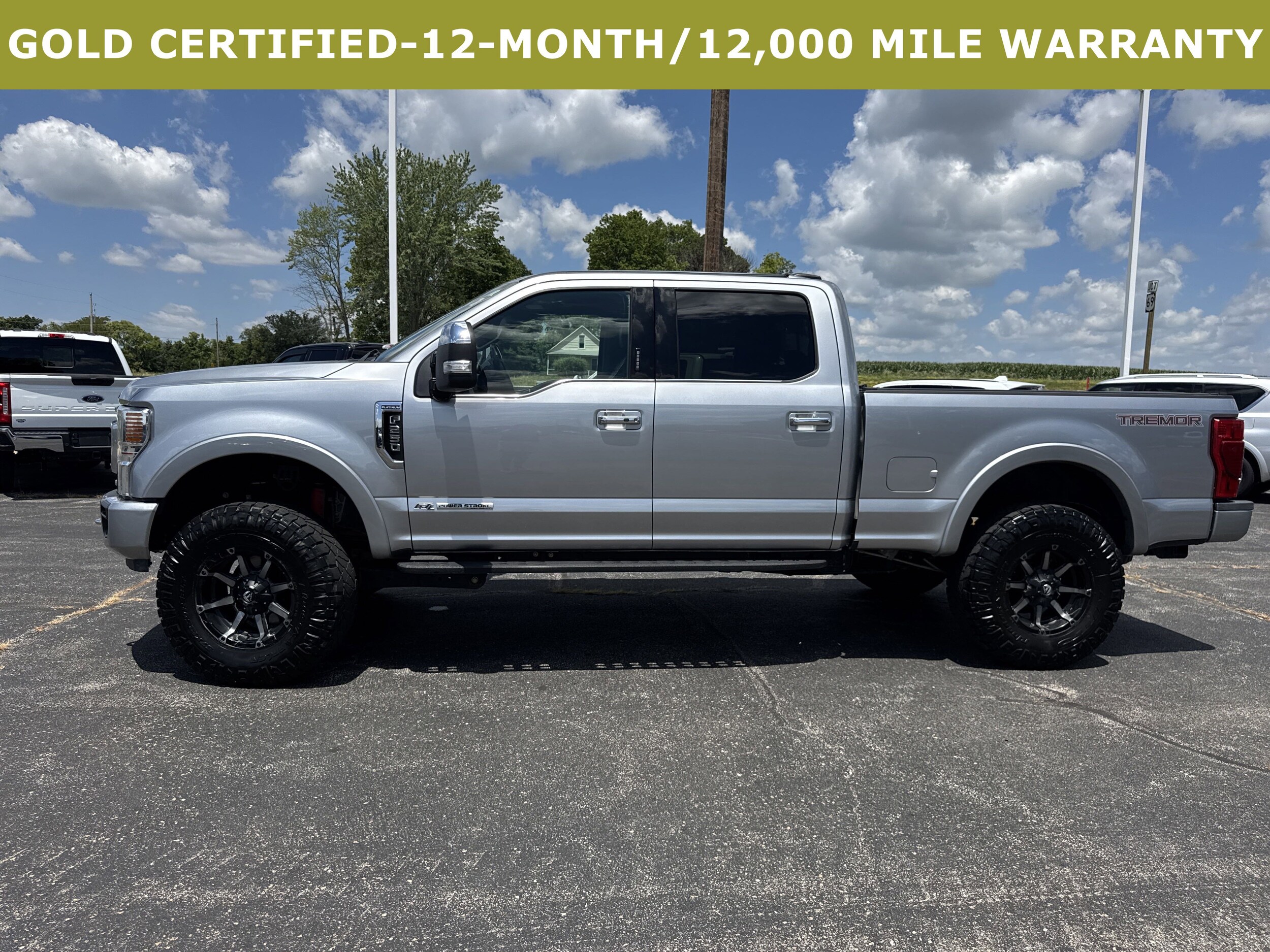 2022 Ford F-250 Platinum Tremor photo 2