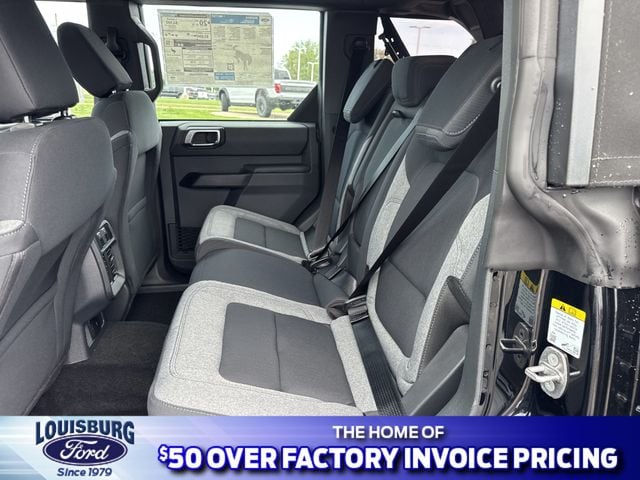 2025 Ford Bronco 4-Door Base - Photo 8