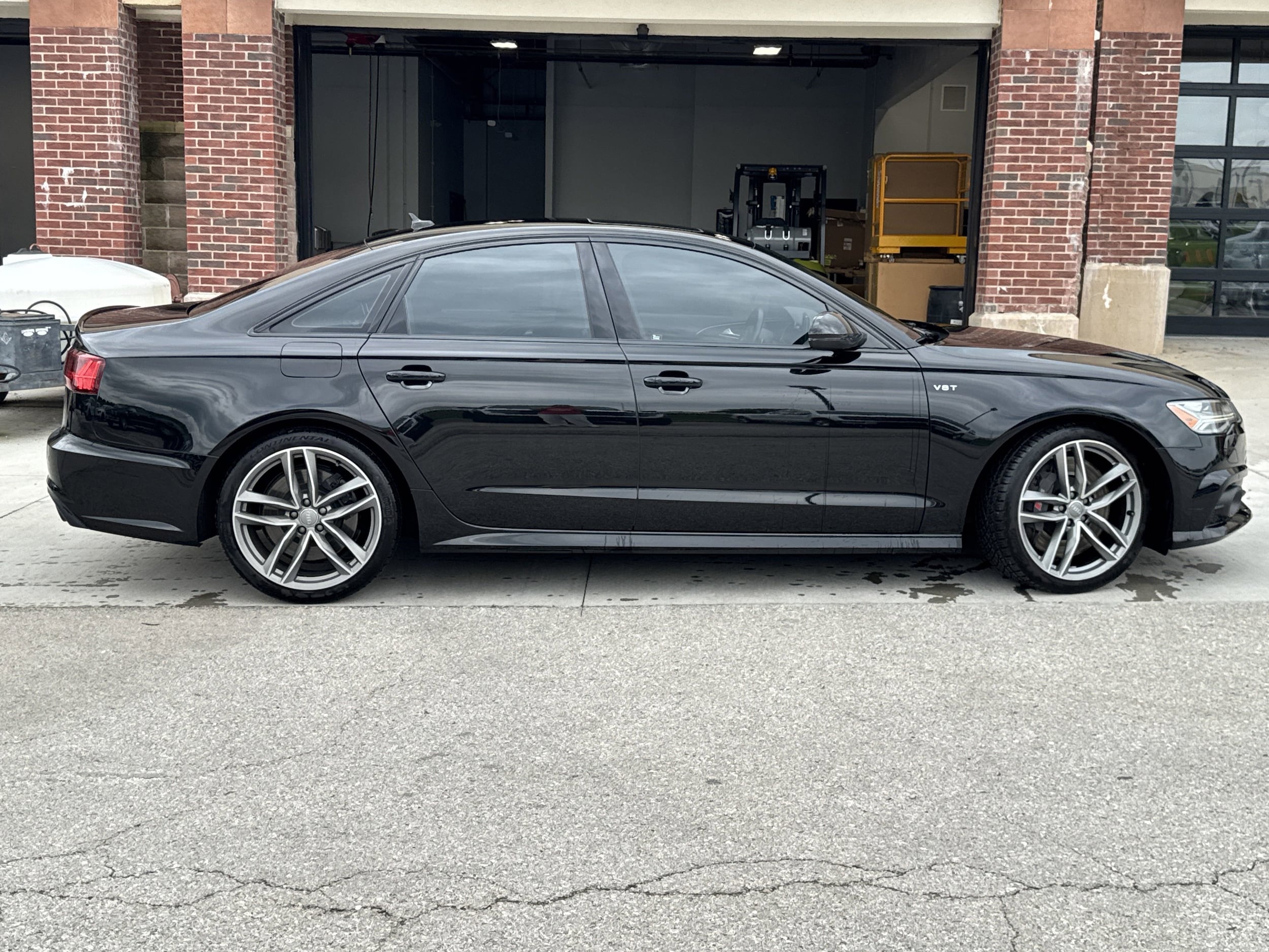 Used 2016 Audi S6 Prestige with VIN WAUH2AFC9GN018107 for sale in Kansas City