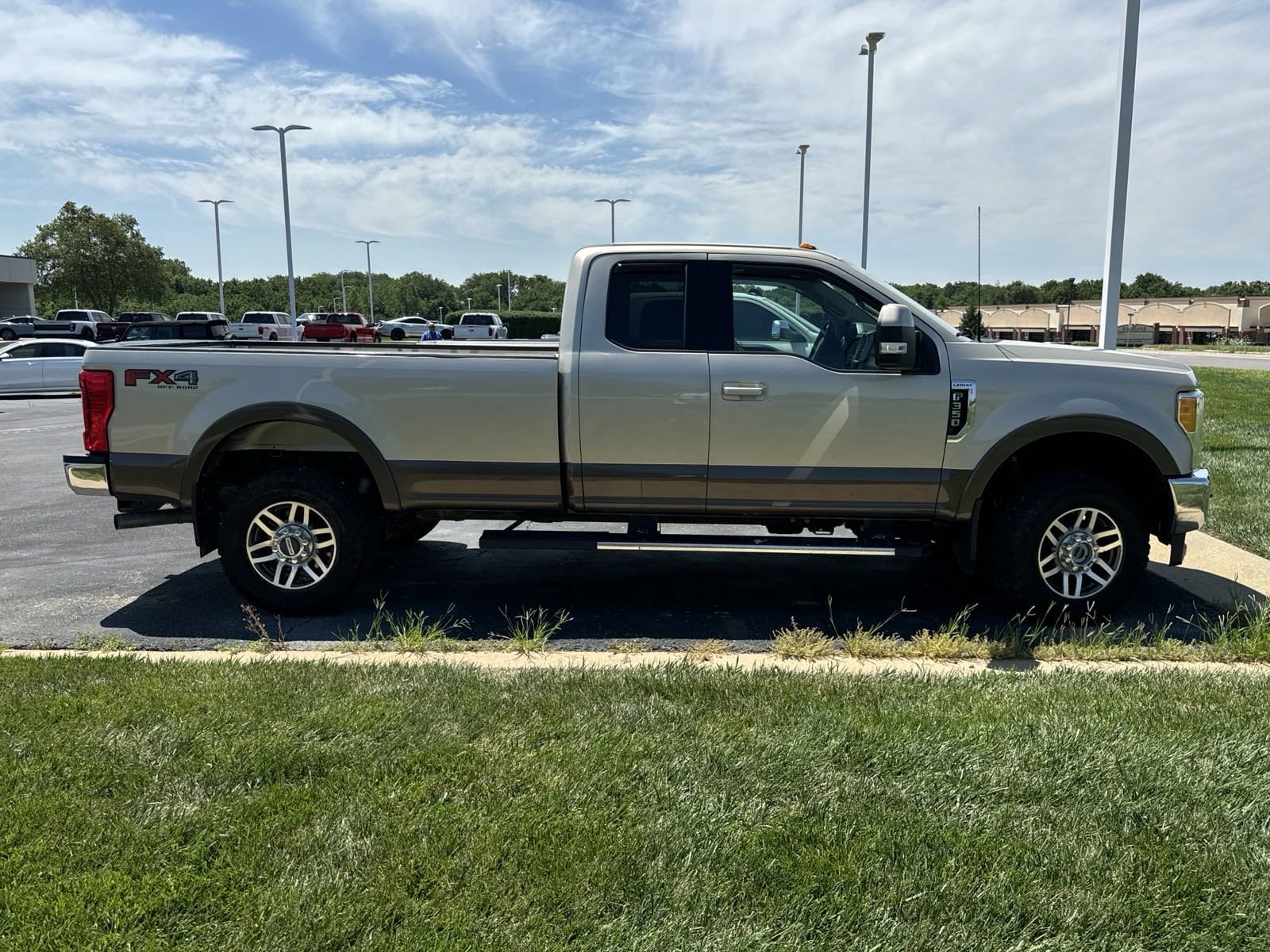 Used 2017 Ford F-350 Super Duty Lariat with VIN 1FT8X3B61HED17477 for sale in Kansas City