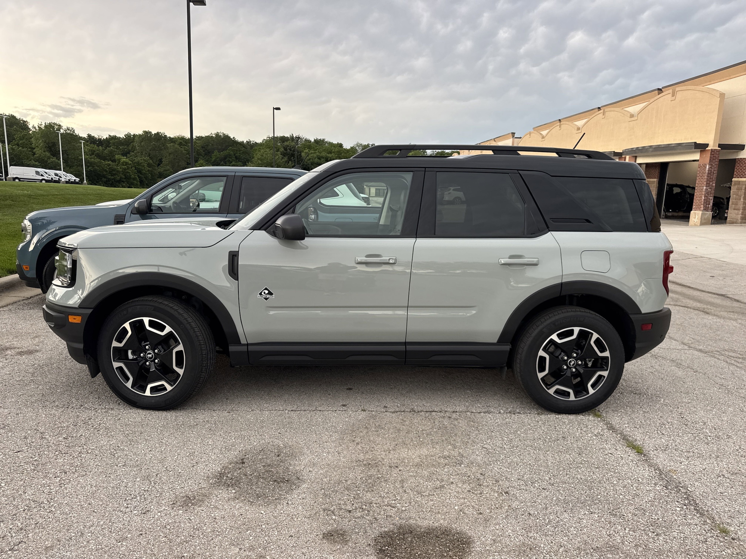 Used 2023 Ford Bronco Sport Outer Banks with VIN 3FMCR9C6XPRD34212 for sale in Kansas City