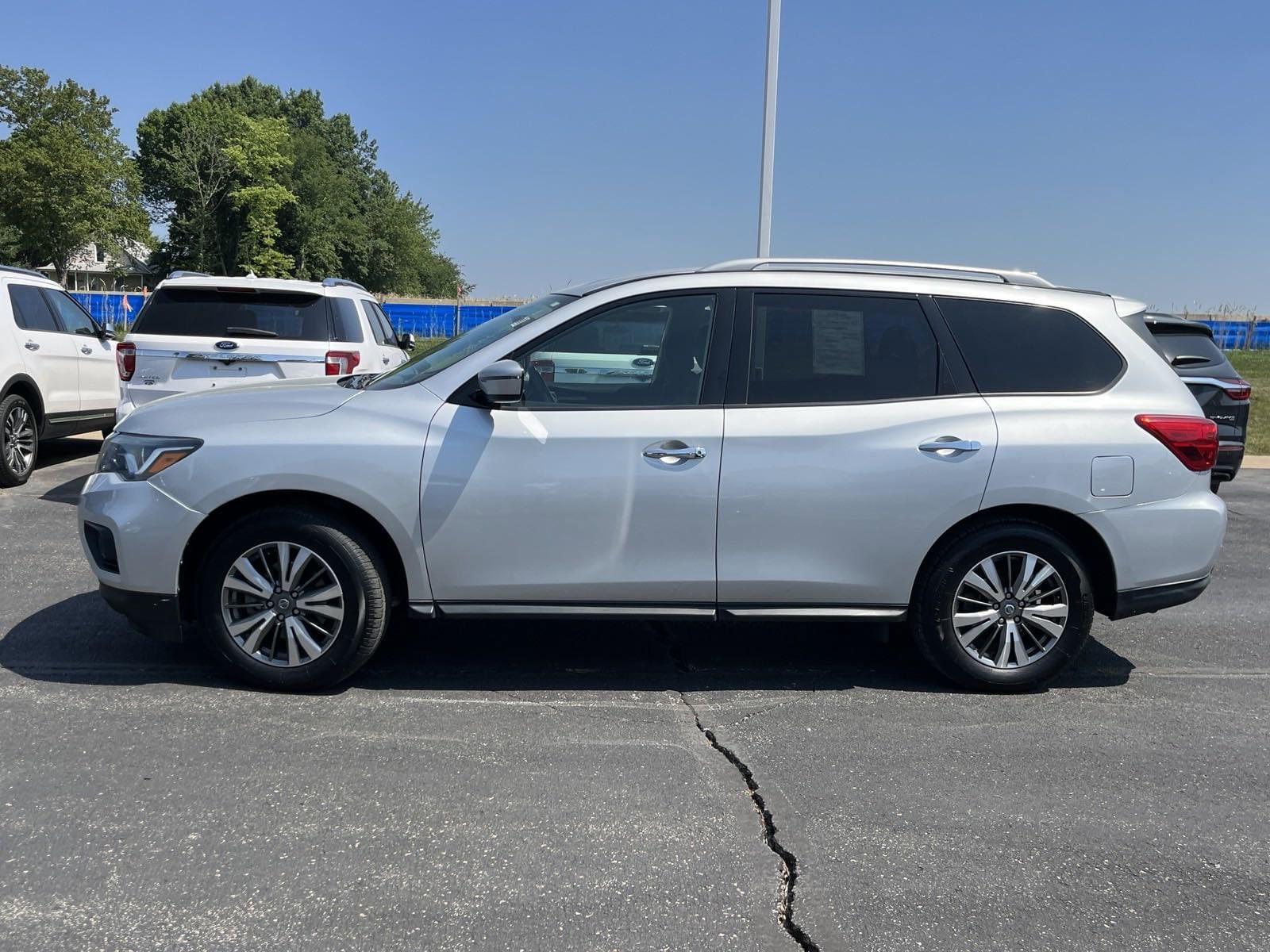 Certified 2020 Nissan Pathfinder SV with VIN 5N1DR2BN5LC603908 for sale in Kansas City