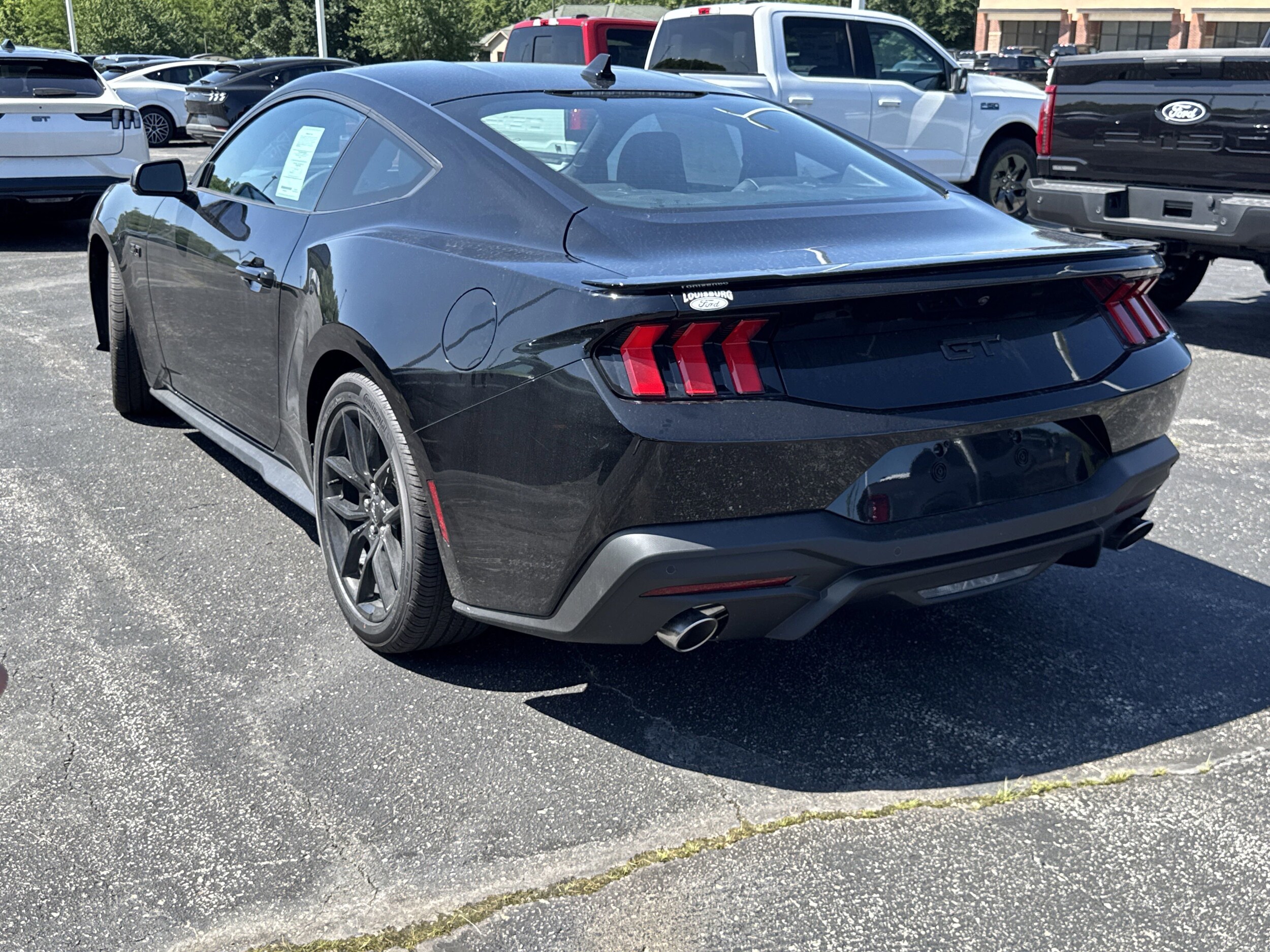 2025 Ford Mustang GT Premium photo 3