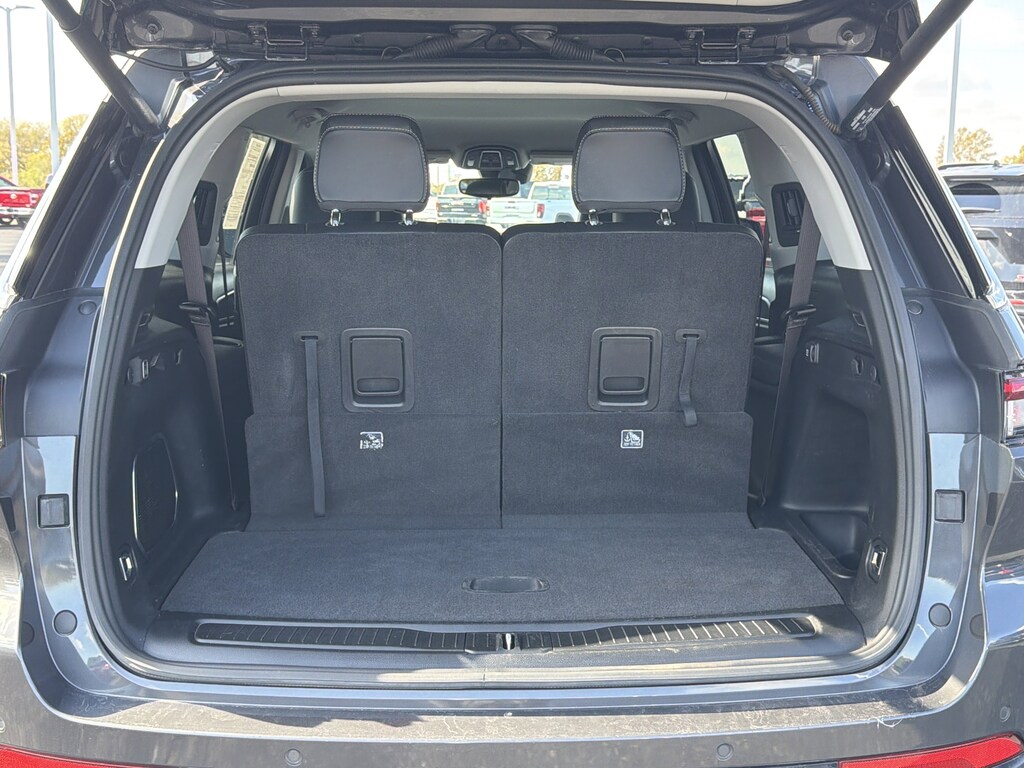 Used 2022 Jeep Grand Cherokee L Limited 4x4 SUV