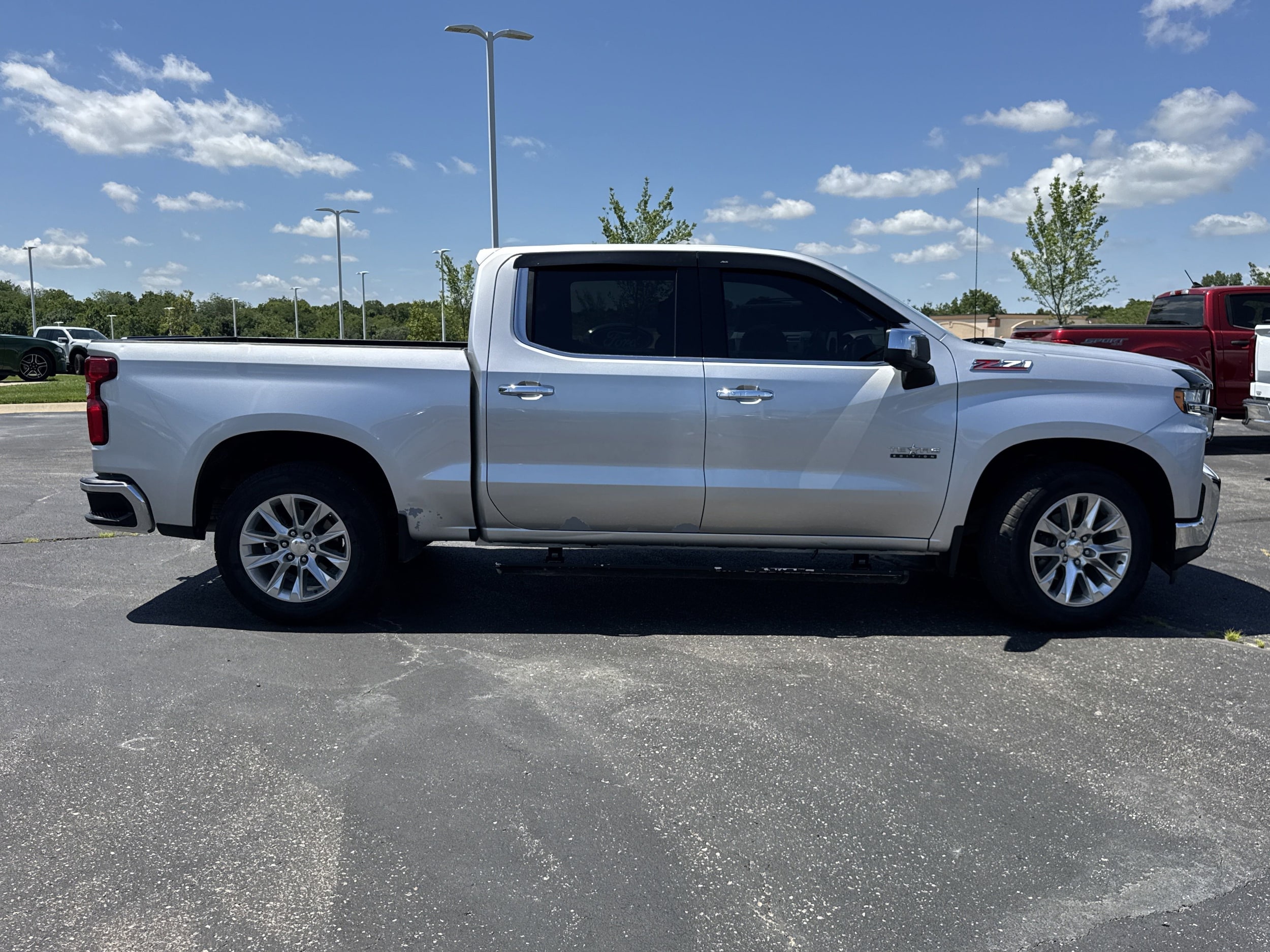 Used 2021 Chevrolet Silverado 1500 LTZ with VIN 3GCUYGEDXMG315579 for sale in Kansas City