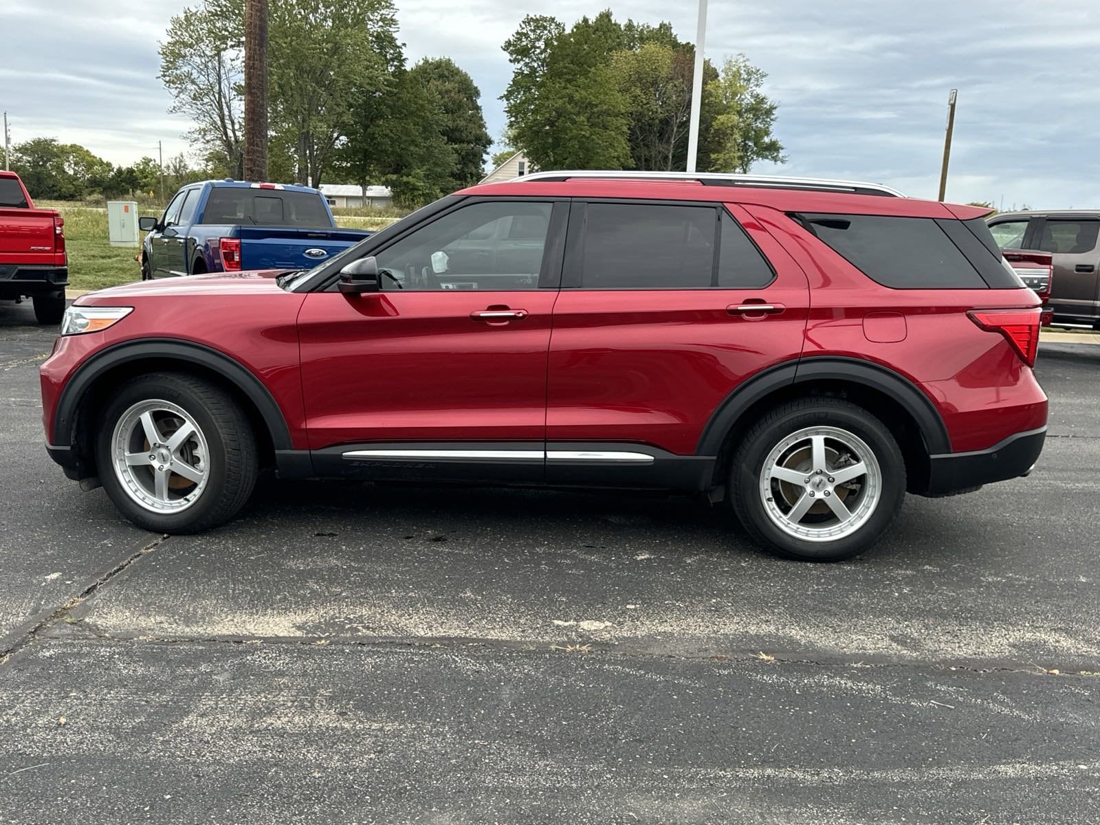 Used 2020 Ford Explorer Platinum with VIN 1FM5K8HC9LGA70228 for sale in Kansas City