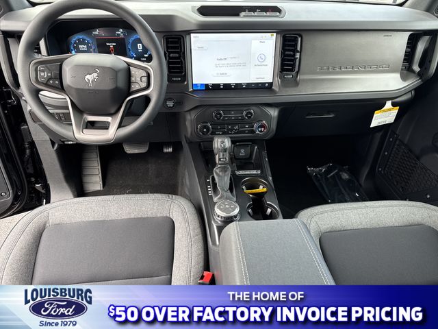2025 Ford Bronco 4-Door Base - Photo 9