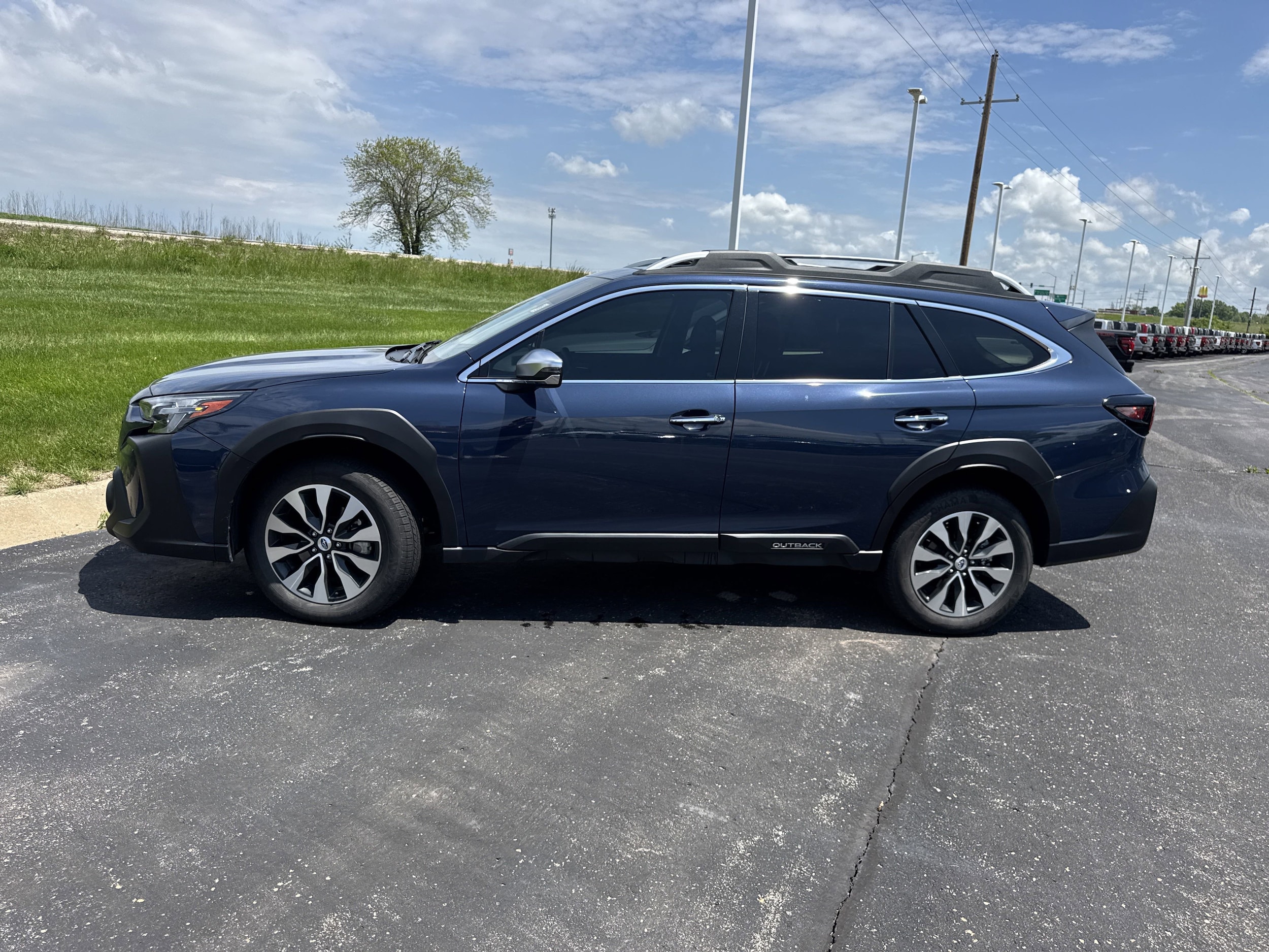 Used 2024 Subaru Outback Touring with VIN 4S4BTGPD8R3154738 for sale in Kansas City