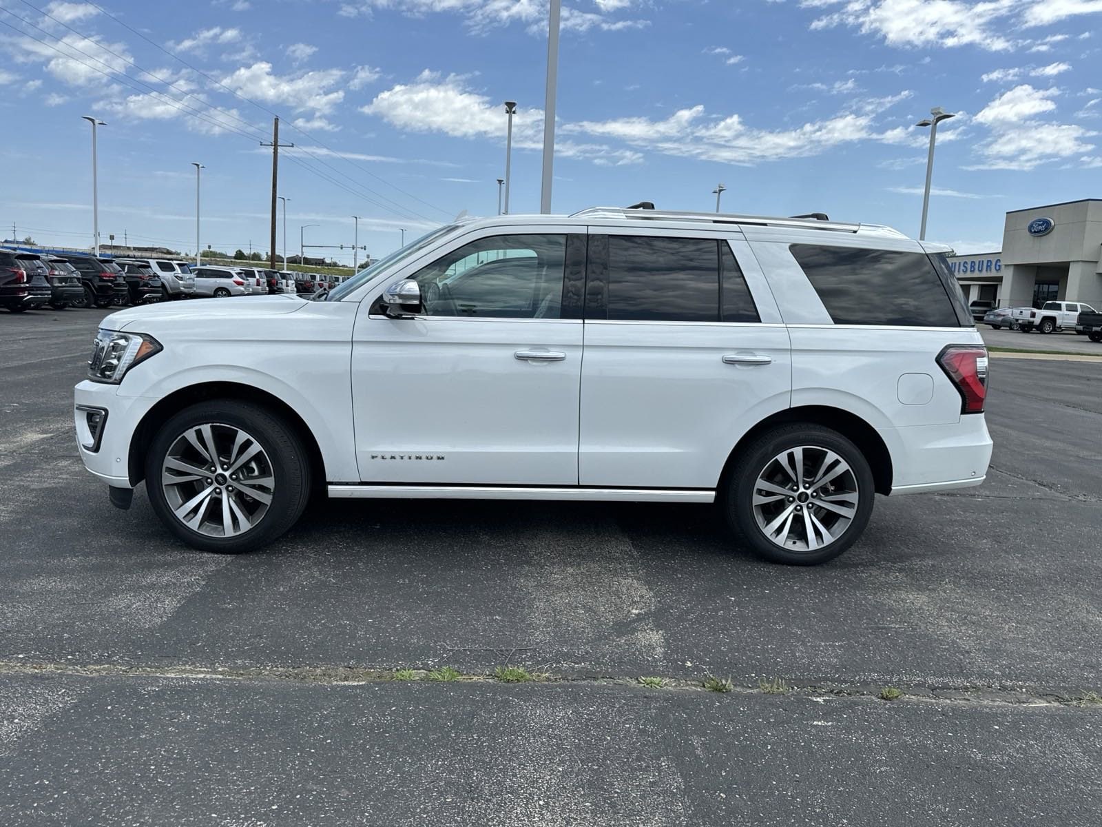 Used 2021 Ford Expedition Platinum with VIN 1FMJU1MT6MEA04660 for sale in Kansas City