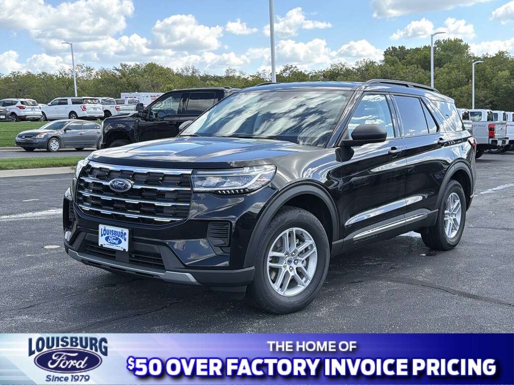 New 2025 Ford Explorer Active 4x4 SUV