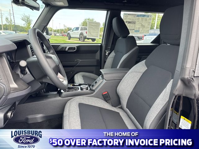 2025 Ford Bronco 4-Door Base - Photo 6