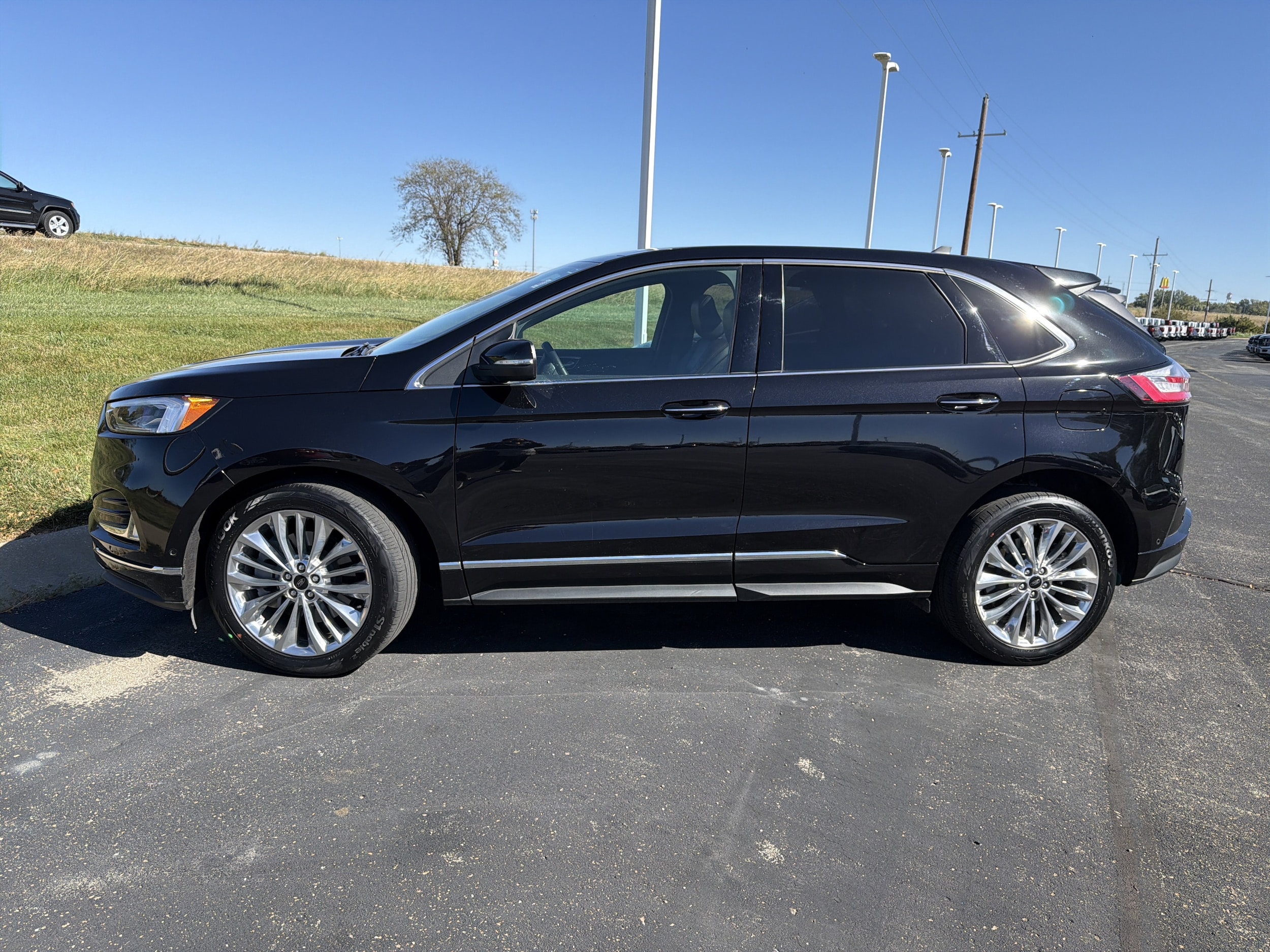 Used 2021 Ford Edge Titanium with VIN 2FMPK4K91MBA08409 for sale in Kansas City
