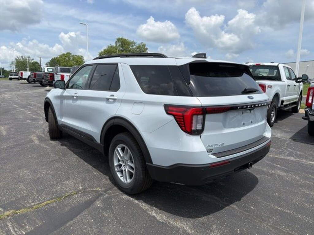 New 2026 Ford Explorer Active 4x4 SUV