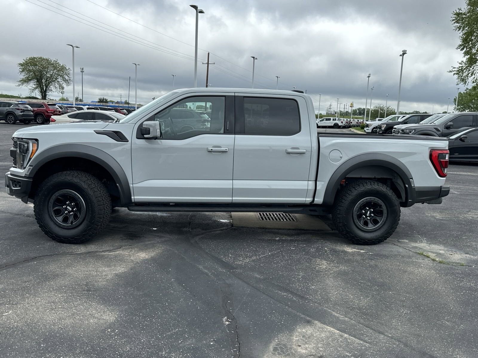 Used 2023 Ford F-150 Raptor with VIN 1FTFW1RG4PFC01129 for sale in Kansas City