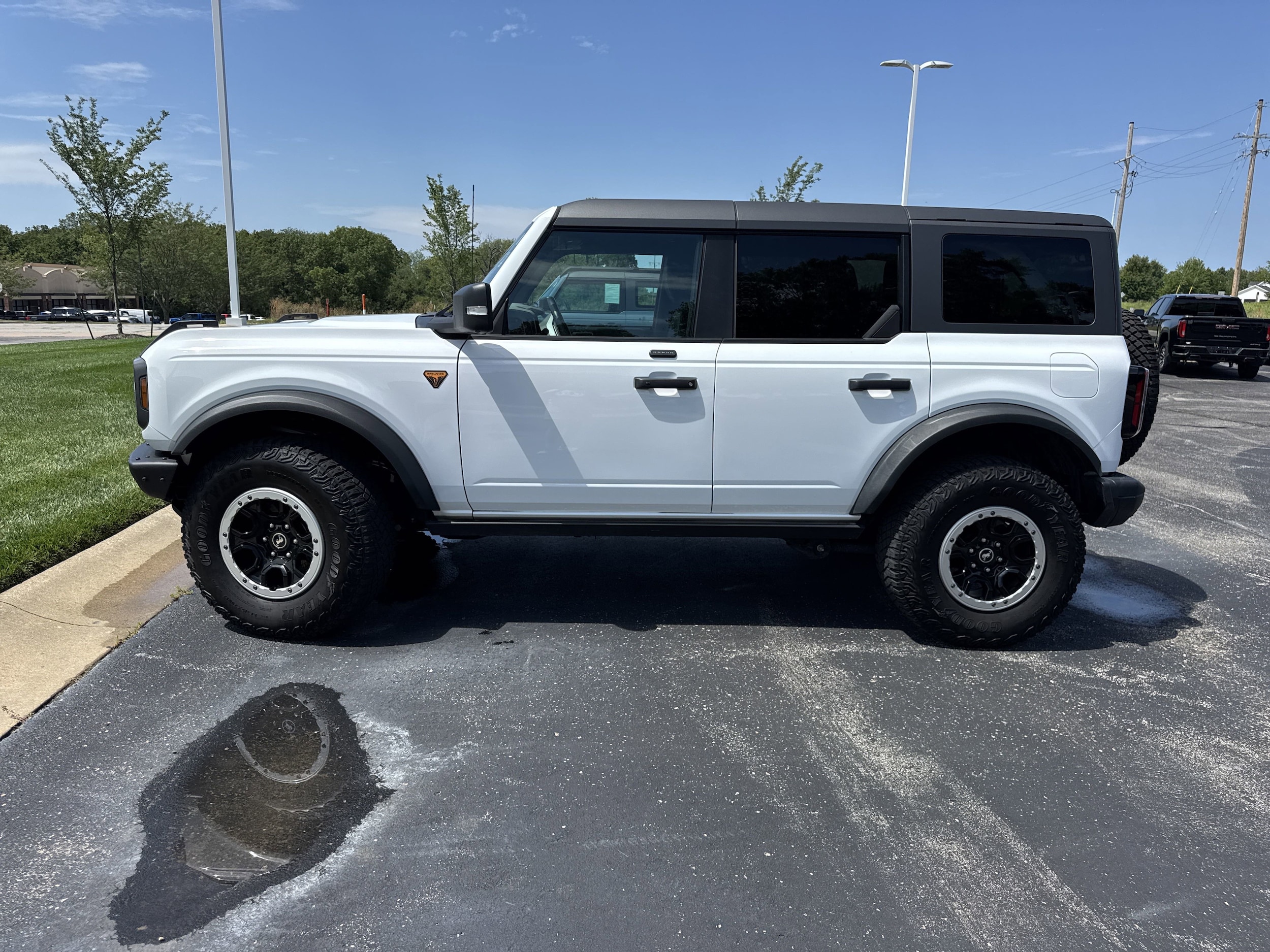 Used 2021 Ford Bronco 4-Door Badlands with VIN 1FMEE5DP7MLA89920 for sale in Kansas City