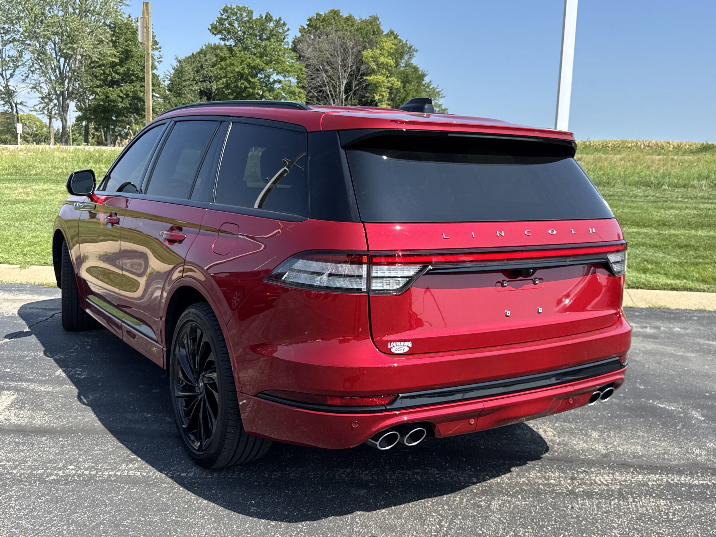 2025 Lincoln Aviator Reserve photo 2