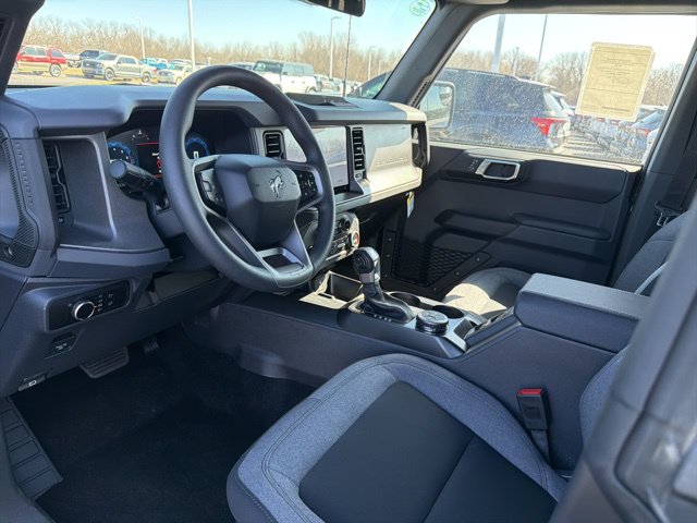 2025 Ford Bronco 4-Door Base - Photo 5