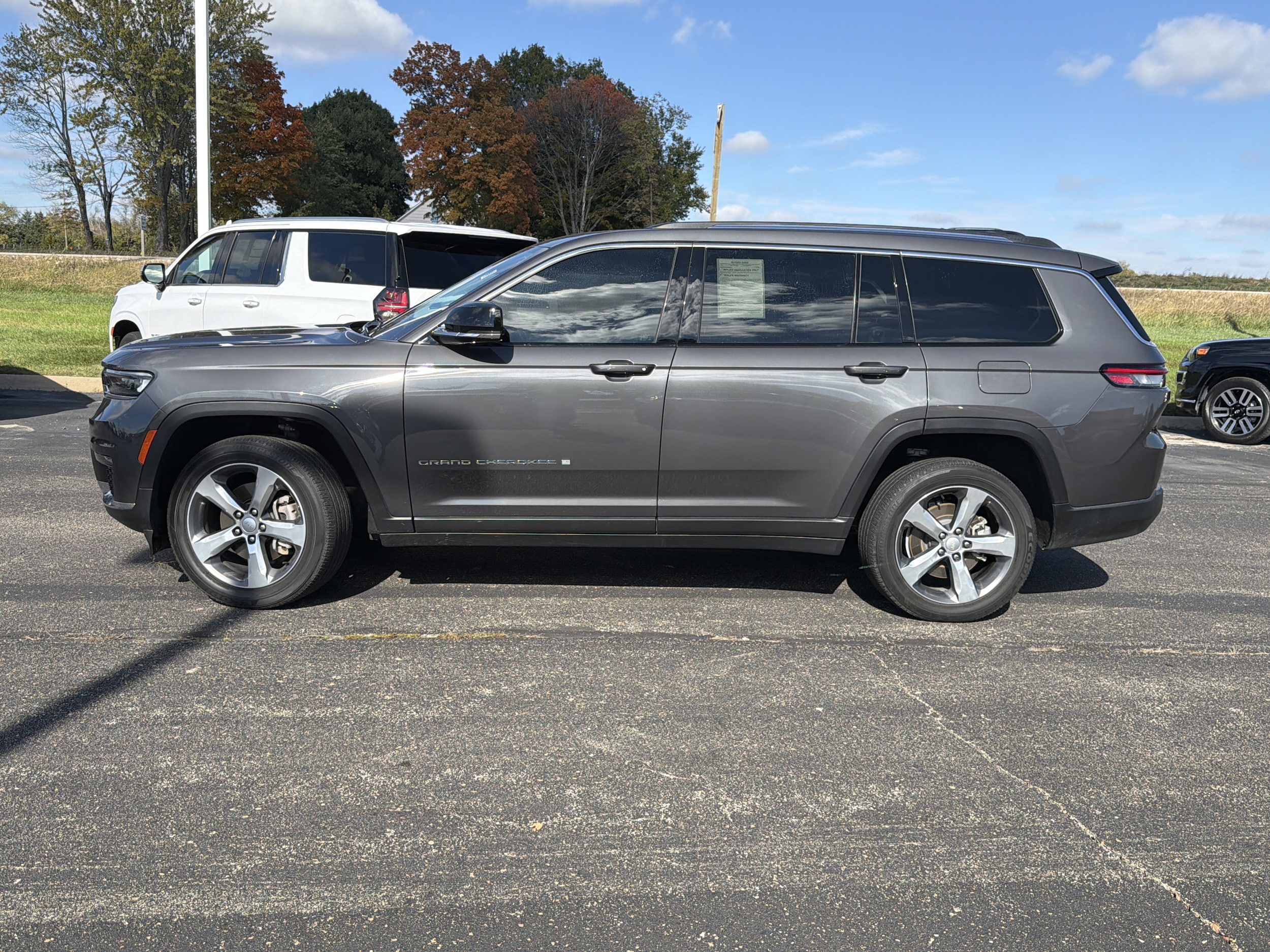 Used 2022 Jeep Grand Cherokee L Limited with VIN 1C4RJKBG4N8542043 for sale in Kansas City