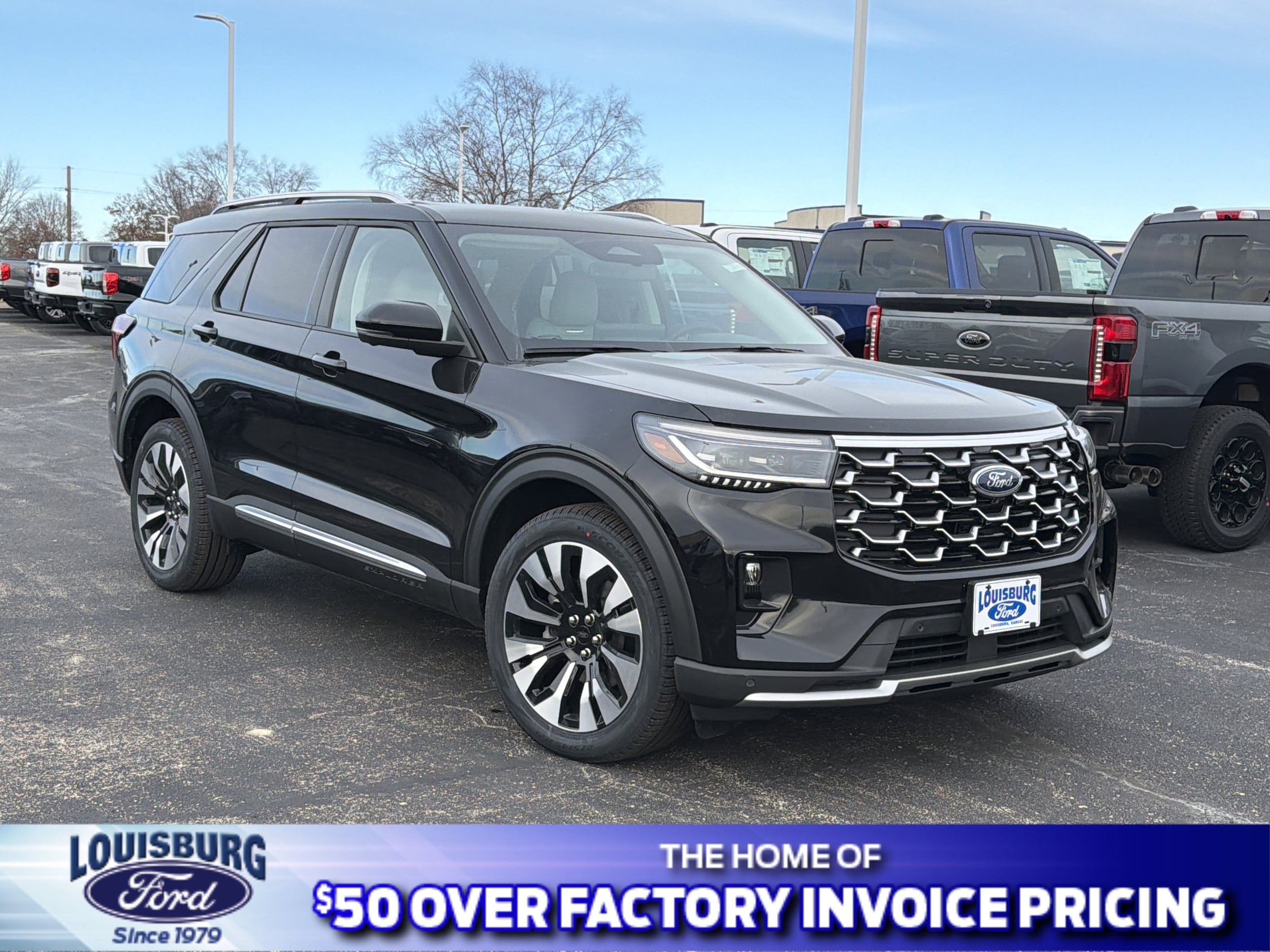 2026 Ford Explorer Platinum's photo