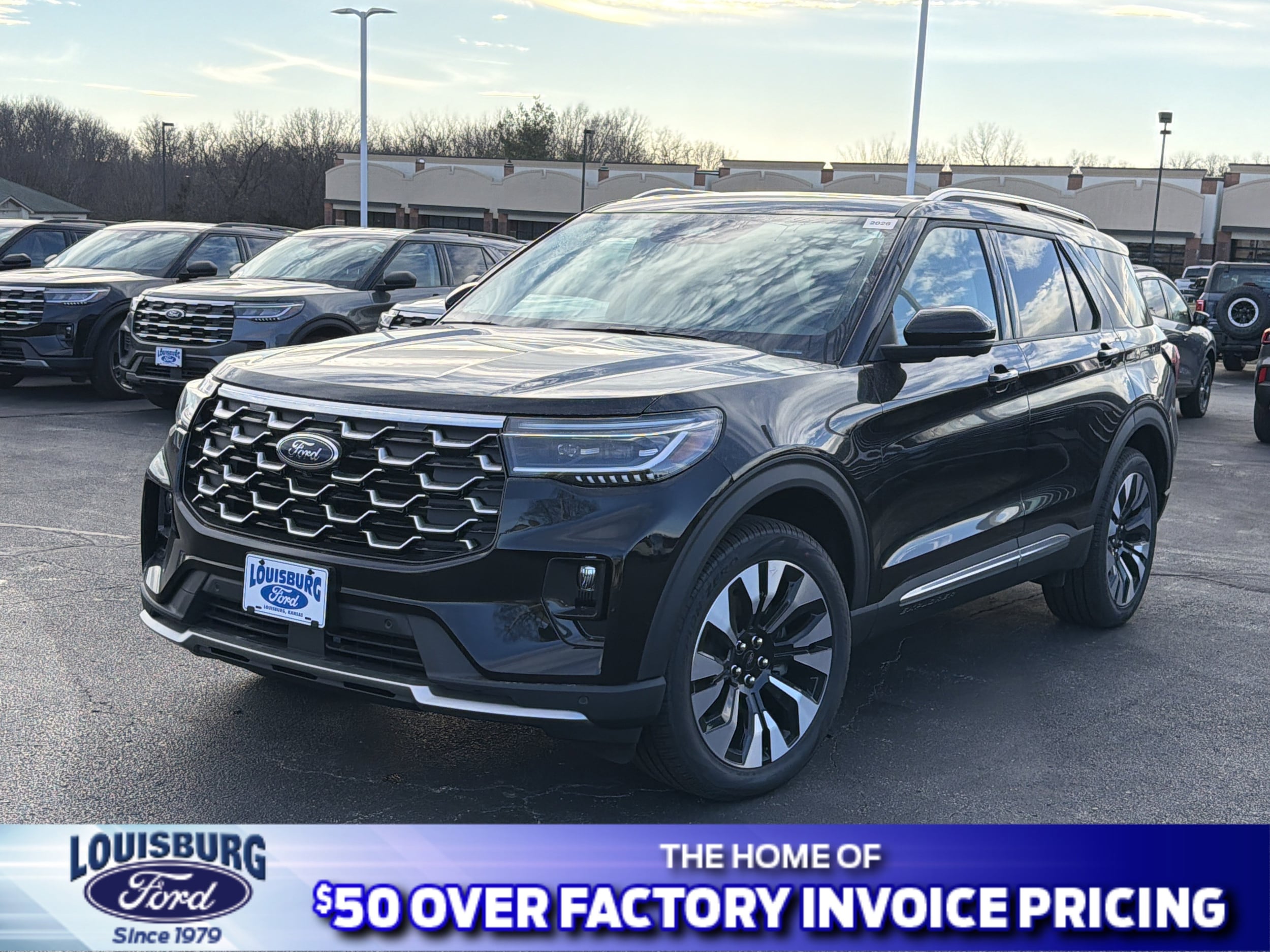 2026 Ford Explorer Platinum's photo