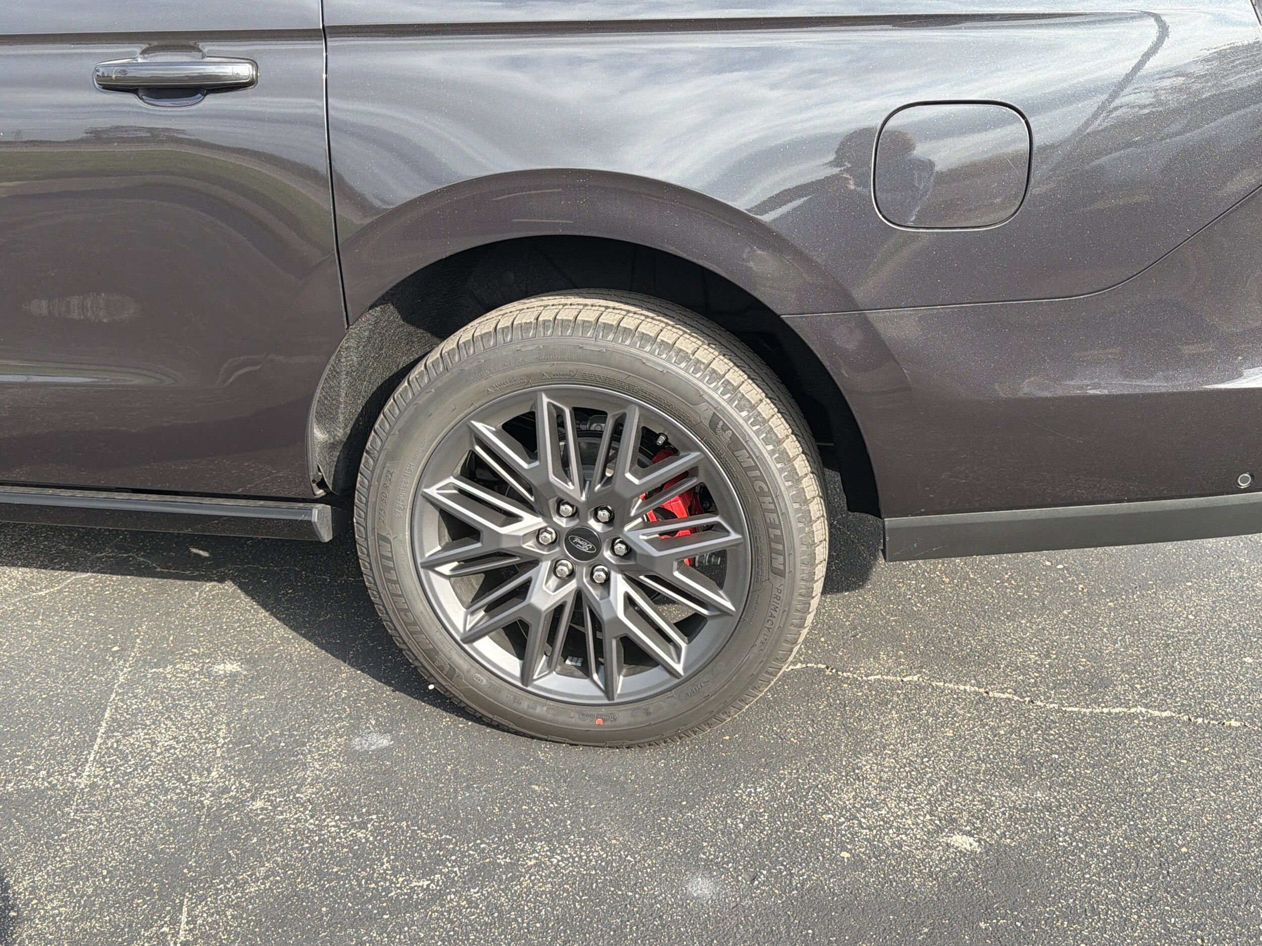 2025 Ford Expedition Platinum MAX photo 3