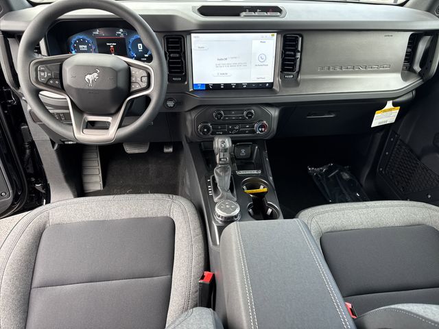 2025 Ford Bronco 4-Door Base - Photo 9