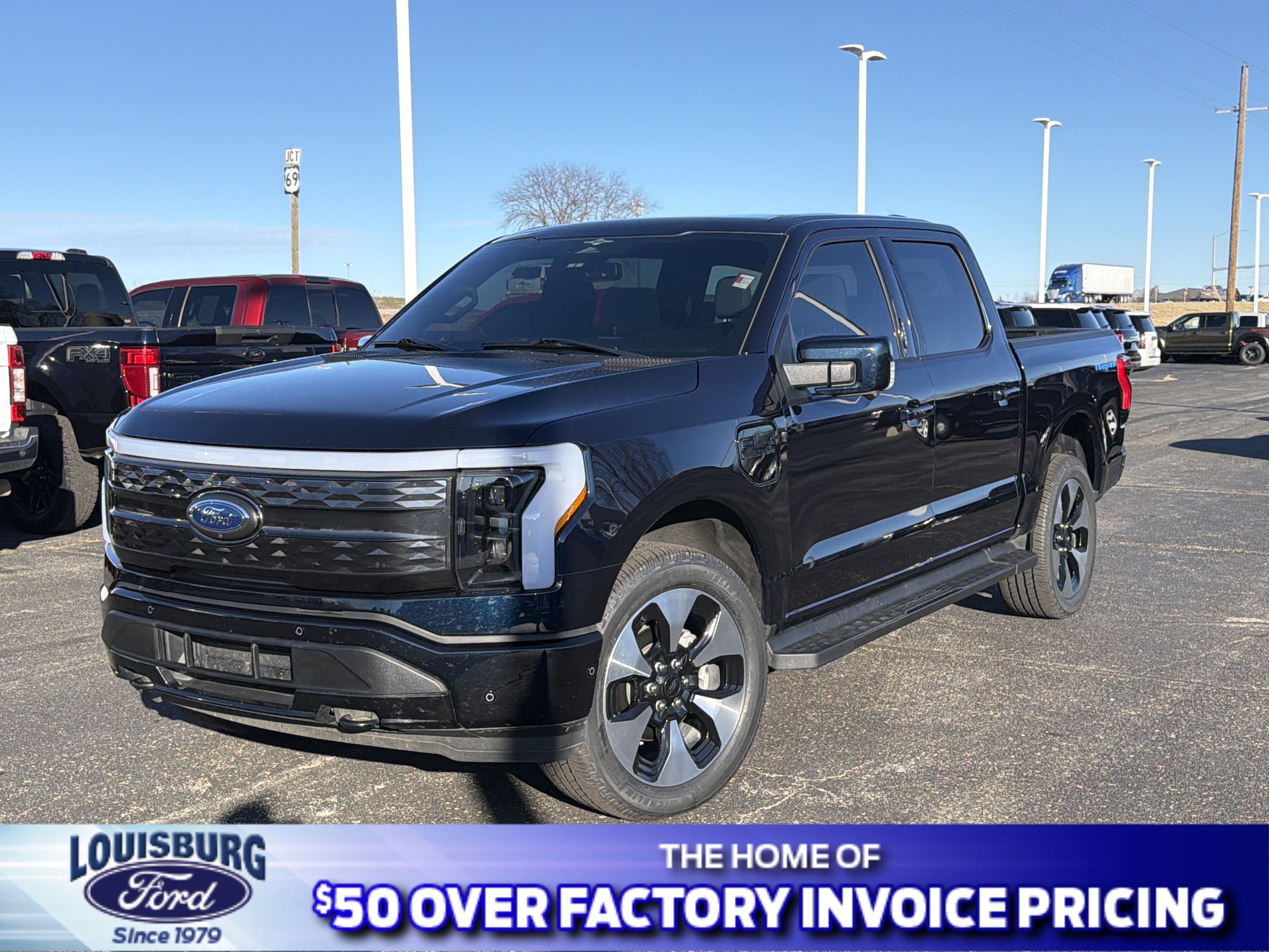 2023 Ford F-150 Lightning Crew Cab Short Bed Truck 