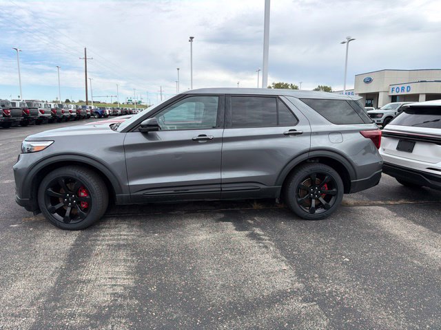 Used 2021 Ford Explorer ST with VIN 1FM5K8GC0MGA82769 for sale in Kansas City