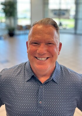 Staff member Bob Wright from ID_69fc232546e8