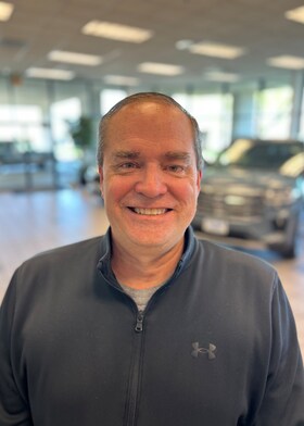 Staff member Mike McNeal from ID_69fc232546e8