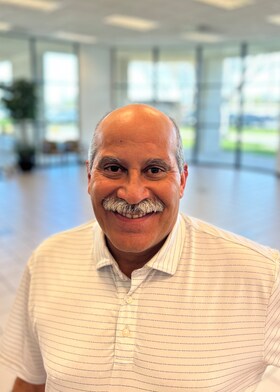 Staff member Luis Matos from ID_69fc232546e8
