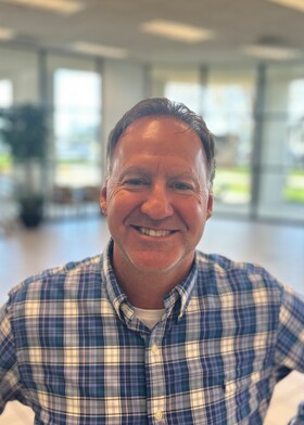 Staff member Mike McKinney from ID_69fc232546e8