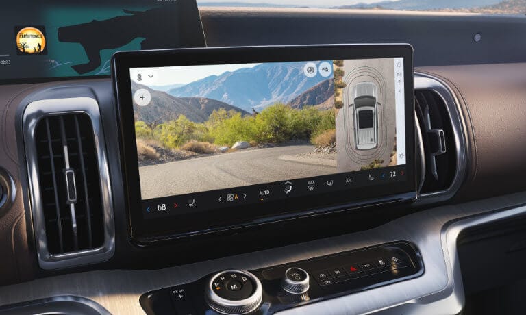 2025 Ford Expedition Interior Infotainment With Camera With Overhead View