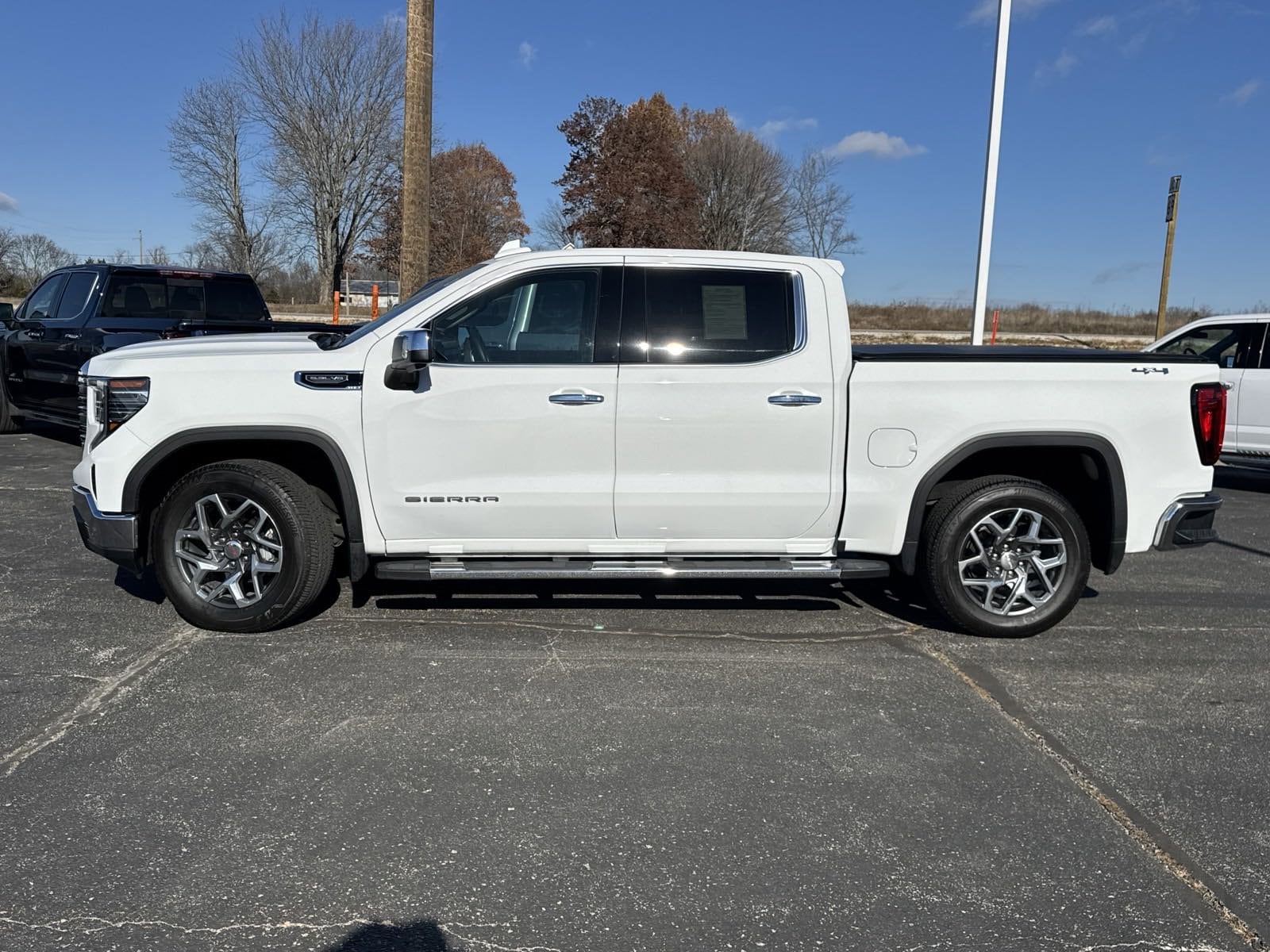 Used 2023 GMC Sierra 1500 SLT with VIN 3GTUUDED5PG290962 for sale in Kansas City