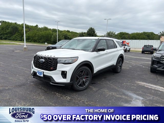 2026 Ford Explorer ST 4WD's photo